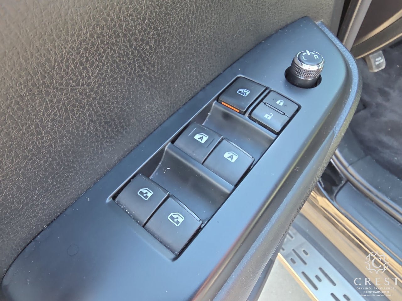 Used 2015 Toyota Highlander Plus FWD image 8