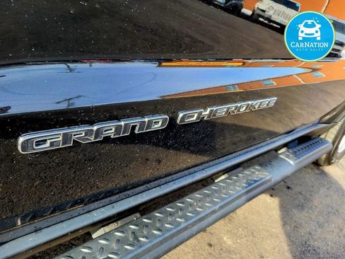 Used 2017 Jeep Grand Cherokee Laredo image 37