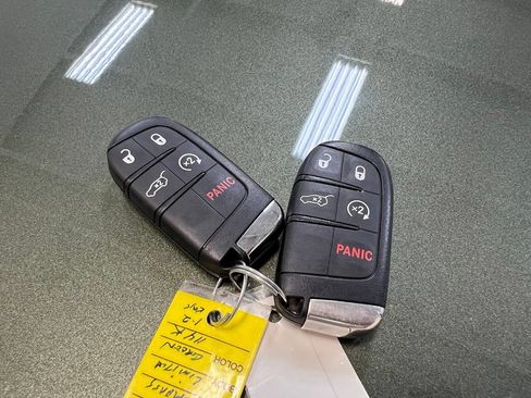Used 2021 Jeep Compass Limited AWD/4WD image 35