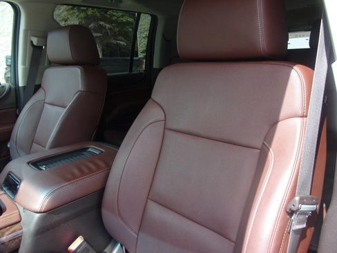 Used 2016 Chevrolet Suburban LTZ image 14