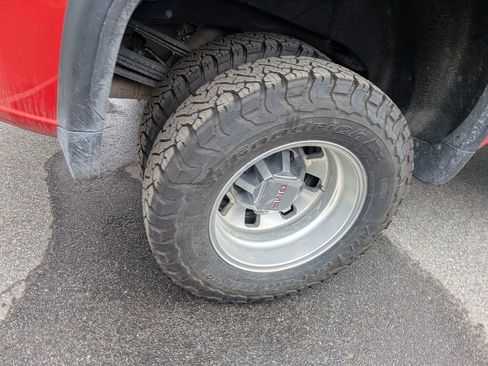 Used 2024 GMC Sierra 3500 SLE w/ SLE Value Package image 11