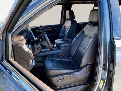 Used 2021 GMC Yukon Denali w/ Denali Premium Package image 15