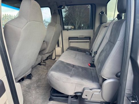 Used 2010 Ford F250 XLT image 6