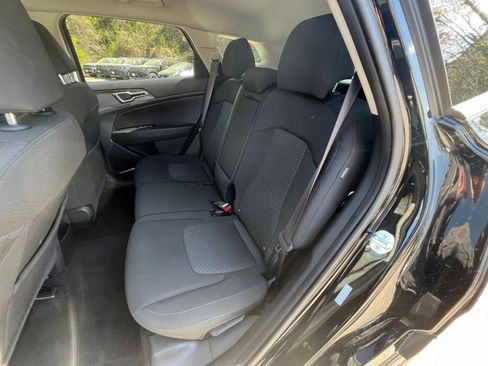 Used 2025 Kia Sportage LX image 34
