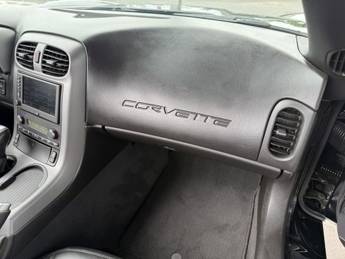 Used 2006 Chevrolet Corvette Convertible w/ 3LT w/ Preferred Equipment Group RWD image 42