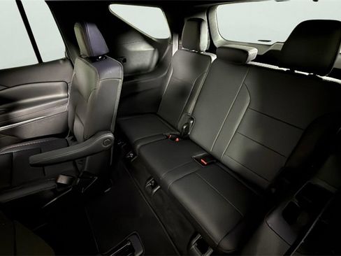 Certified 2025 Chevrolet Traverse Z71 w/ Enhanced Driving Package image 28