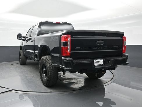 Certified 2025 Ford F250 XL w/ STX Appearance Package AWD/4WD image 4