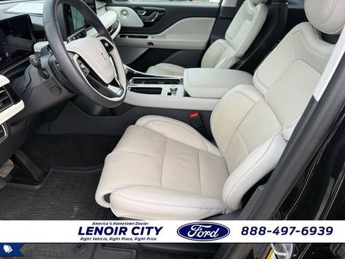 Used 2025 Lincoln Aviator Reserve w/ Equipment Group 201A image 10