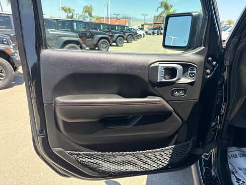 Used 2022 Jeep Gladiator Rubicon AWD/4WD image 13