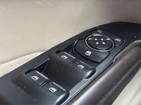 Used 2019 Lincoln MKC Premiere image 31