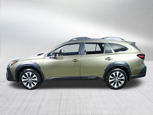 Used 2025 Subaru Outback Limited image 4