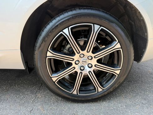 Used 2019 Volvo XC60 T5 Inscription w/ Protection Package Premier FWD image 32