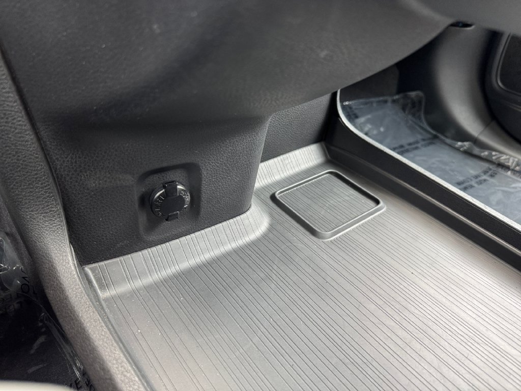 Certified 2025 Toyota Sienna XLE w/ XLE Plus Package AWD/4WD image 26