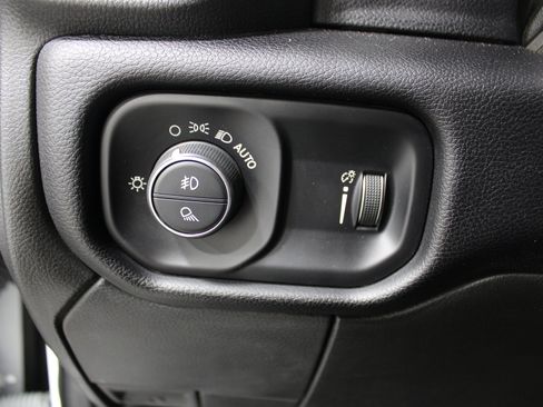 Used 2024 RAM 2500 Big Horn AWD/4WD image 8