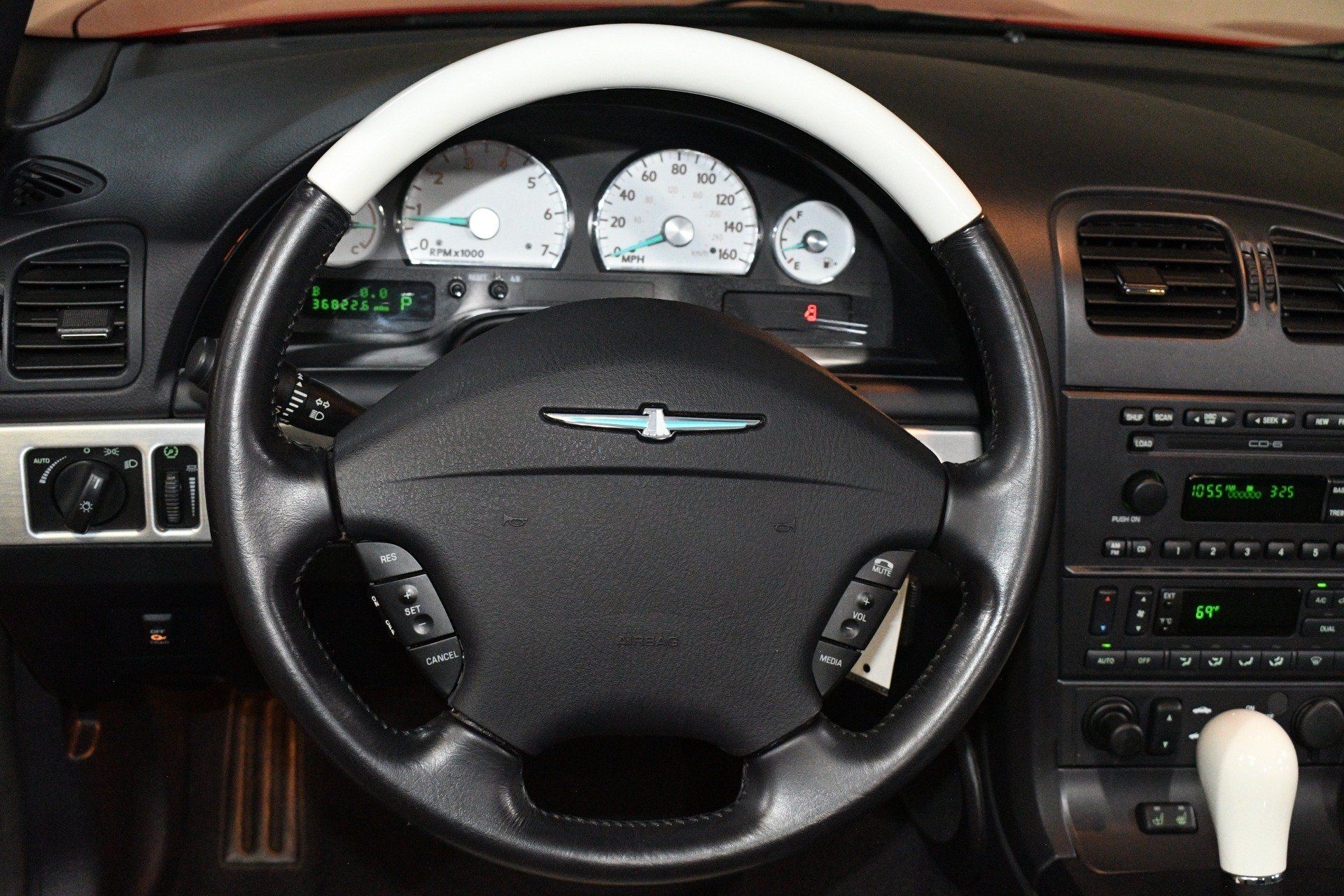 Used 2003 Ford Thunderbird RWD image 23