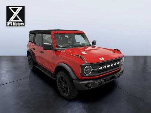 Used 2022 Ford Bronco Black Diamond image 8