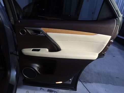 Used 2019 Lexus RX 350L FWD image 32