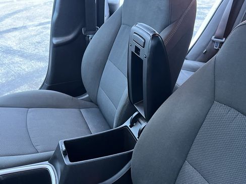 Used 2018 Chevrolet Cruze LT w/ Convenience Package image 19