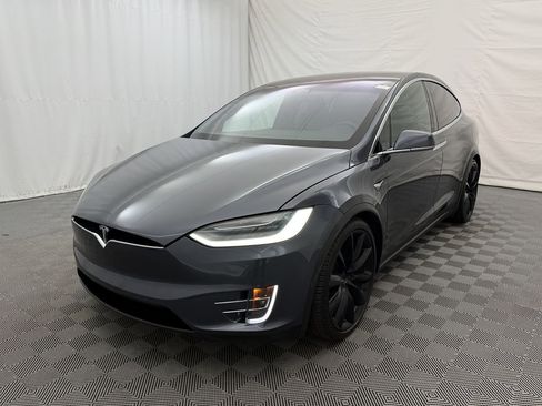 Used 2019 Tesla Model X AWD/4WD image 2