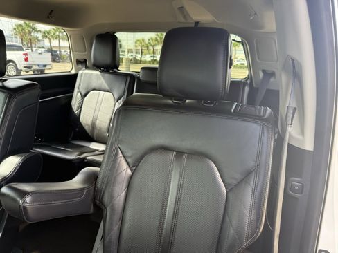 Used 2019 Ford Expedition Platinum image 30