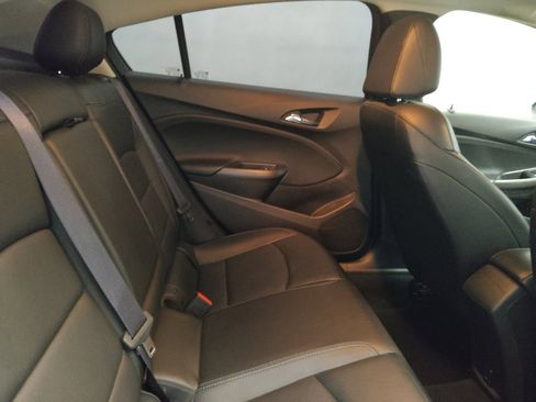 Used 2017 Chevrolet Cruze Premier image 19