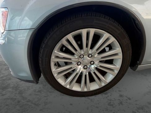 Used 2013 Chrysler 300 C RWD image 25