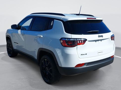 New 2026 Jeep Compass Latitude image 7