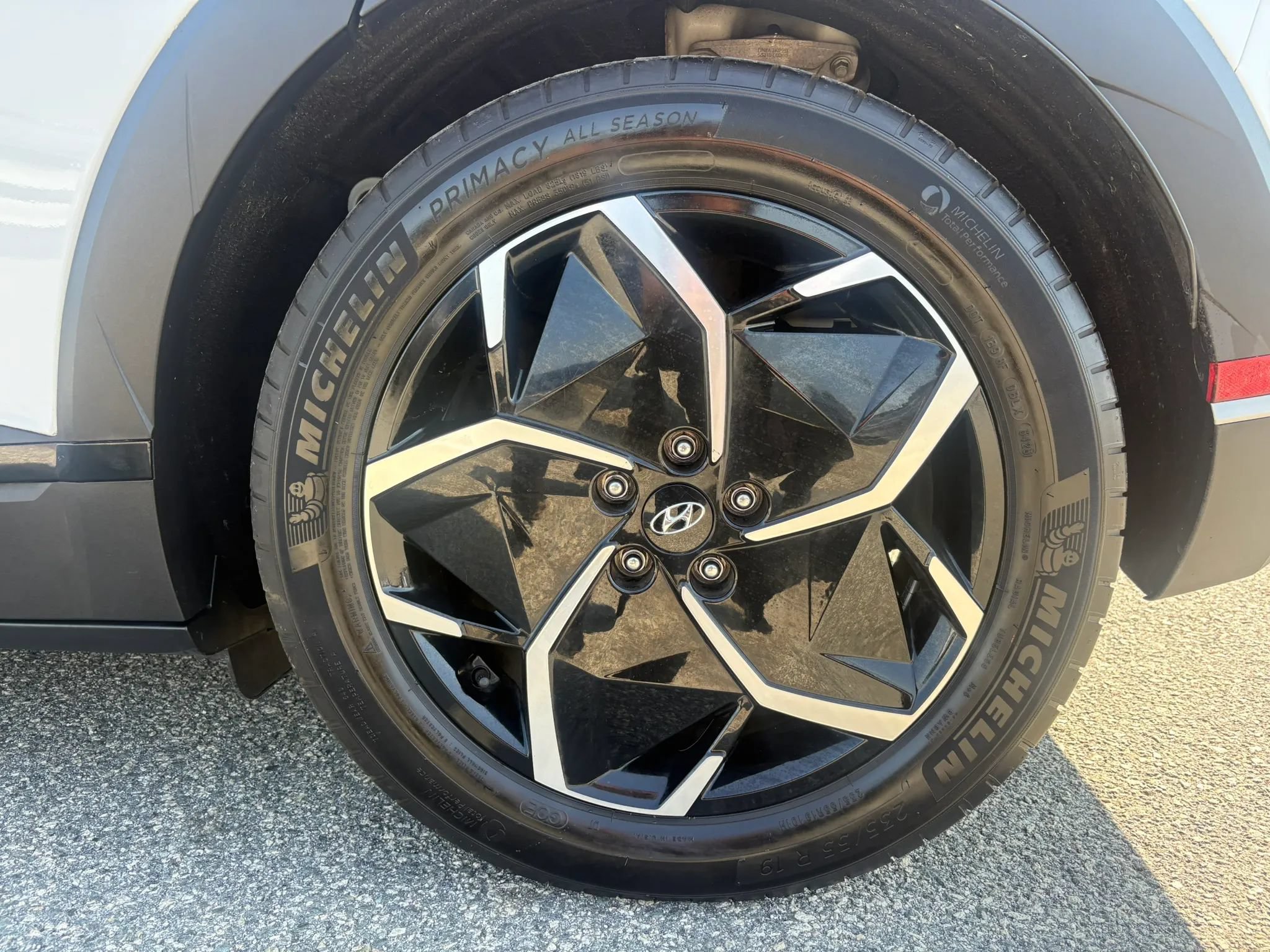 Used 2024 Hyundai Ioniq 5 SEL RWD image 32