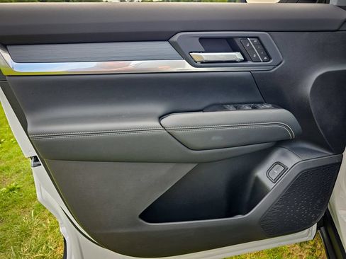 New 2027 GMC Terrain Elevation w/ Elevation Premium Package AWD/4WD image 9