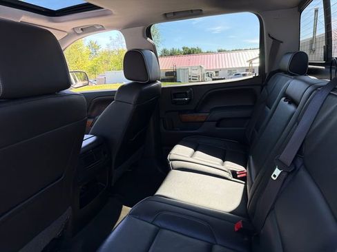 Used 2017 Chevrolet Silverado 1500 High Country AWD/4WD image 28