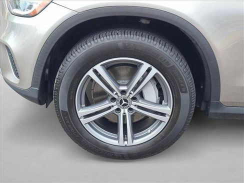 Used 2020 Mercedes-Benz GLC 300 w/ Premium Package image 22