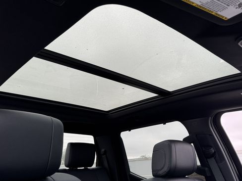New 2026 Toyota Tundra Platinum AWD/4WD image 3