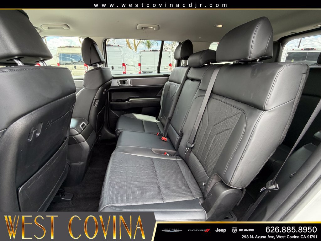 Used 2025 Hyundai Santa Fe SEL AWD/4WD image 34
