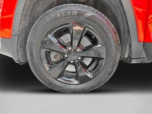 Used 2017 Jeep Cherokee Limited AWD/4WD image 10