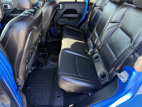 Used 2021 Jeep Gladiator Mojave w/ Cold Weather Group image 13