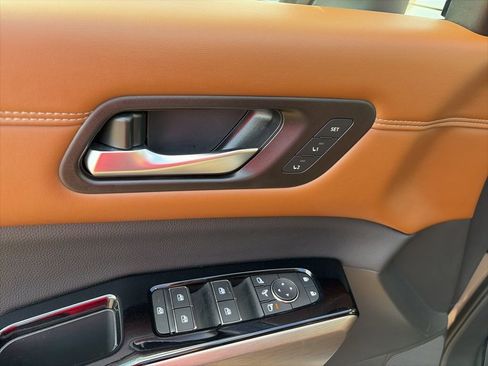 Used 2023 Nissan Pathfinder Platinum w/ Cargo Package image 11