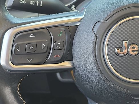 Used 2019 Jeep Wrangler Unlimited Sahara AWD/4WD image 19