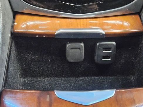 Used 2018 Cadillac Escalade Premium Luxury image 24