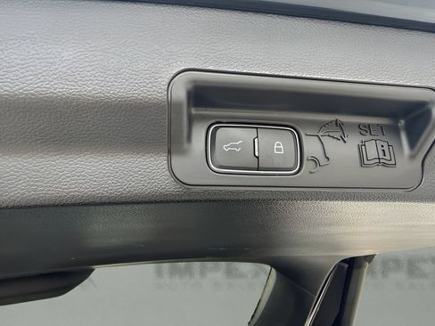 Used 2024 Ford Explorer XLT w/ Equipment Group 202A AWD/4WD image 22