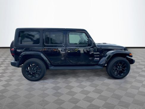 Used 2023 Jeep Wrangler Unlimited Sahara w/ Cold Weather Group AWD/4WD image 5