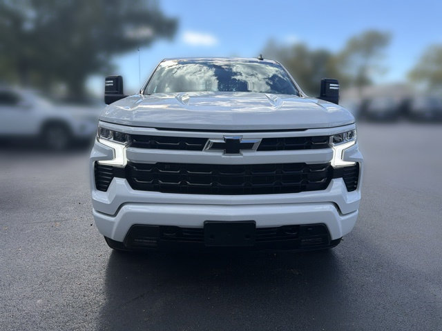 Used 2024 Chevrolet Silverado 1500 RST w/ Convenience Package II AWD/4WD image 2