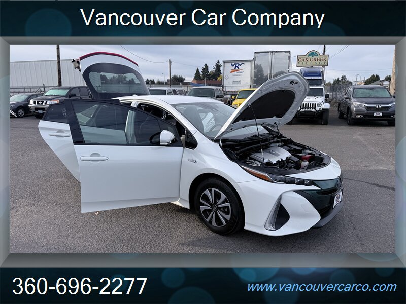 Used 2018 Toyota Prius Prime Plus FWD image 31