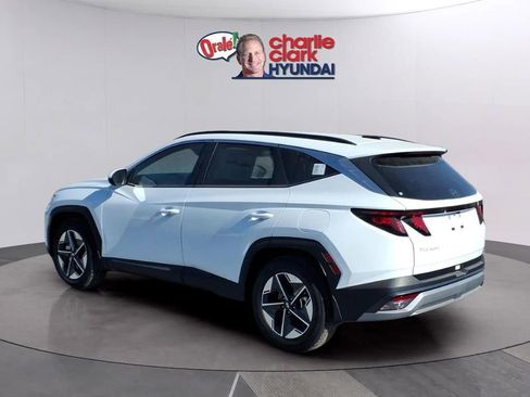 New 2026 Hyundai Tucson SEL FWD image 3