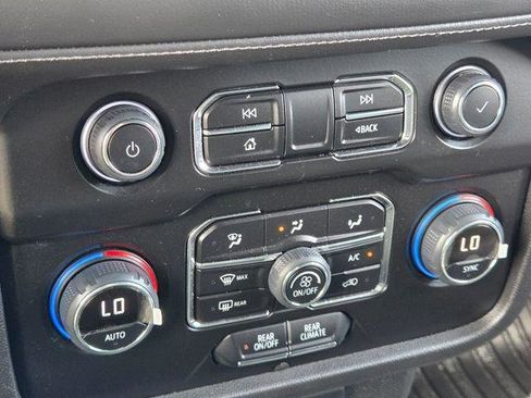 Used 2023 Chevrolet Tahoe 2WD w/ Remote Keyless Entry Package image 28