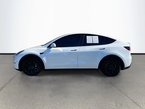 Used 2021 Tesla Model Y Long Range image 4