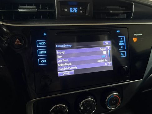 Used 2017 Toyota Corolla L image 32