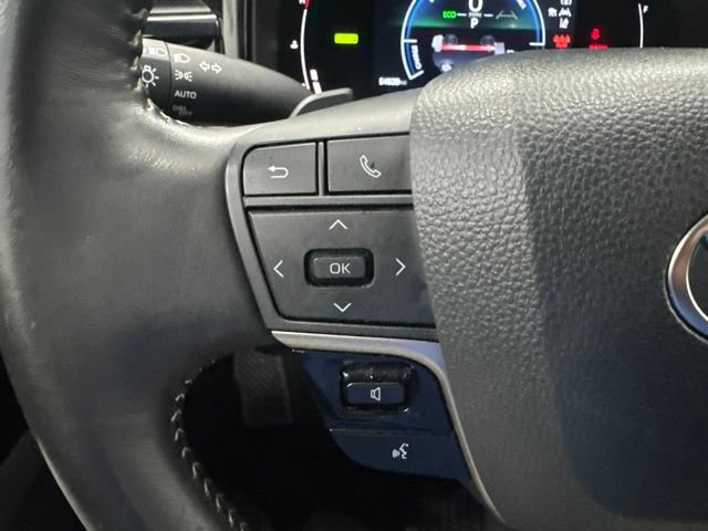 Used 2025 Toyota Camry SE FWD image 12