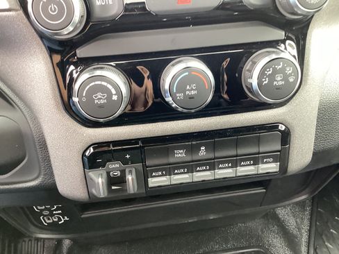 New 2026 RAM 3500 Tradesman AWD/4WD image 21