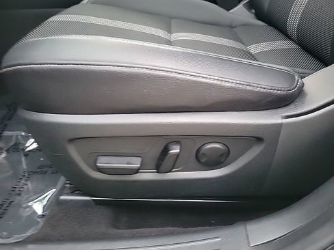Used 2025 MAZDA CX-50 AWD 2.5 S w/ Premium Package image 35
