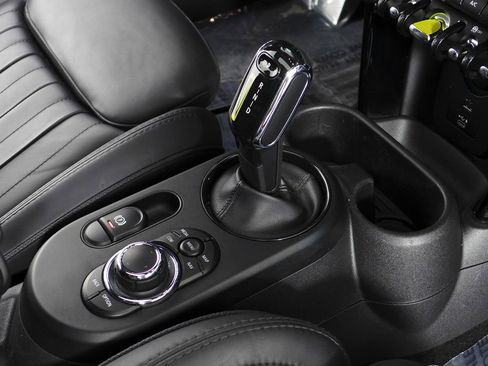 Used 2022 MINI Cooper SE image 16